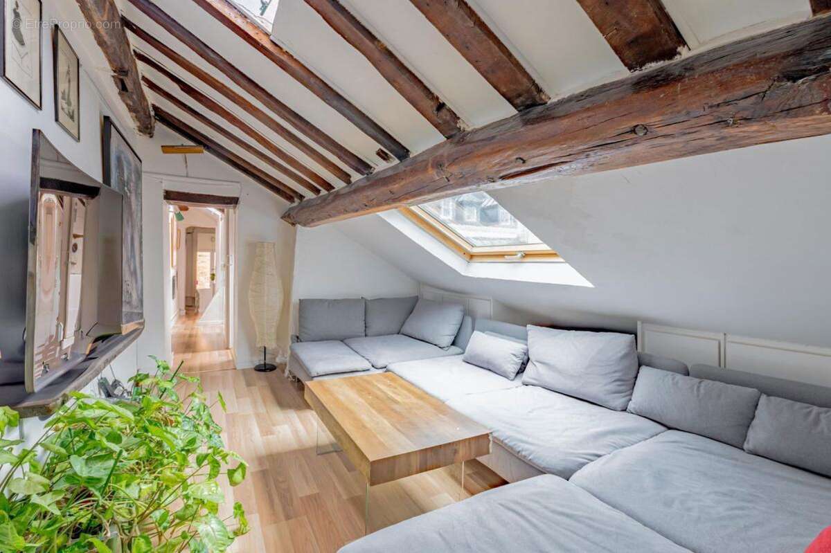 Appartement à PARIS-2E