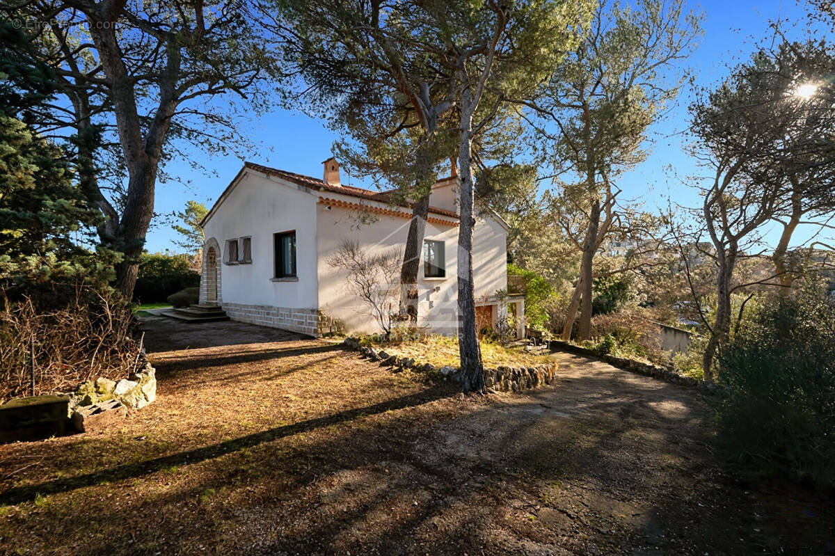 Maison à BOUC-BEL-AIR