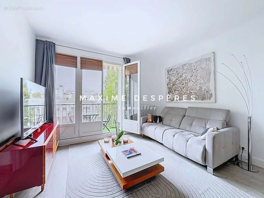 Appartement à NEUILLY-SUR-SEINE