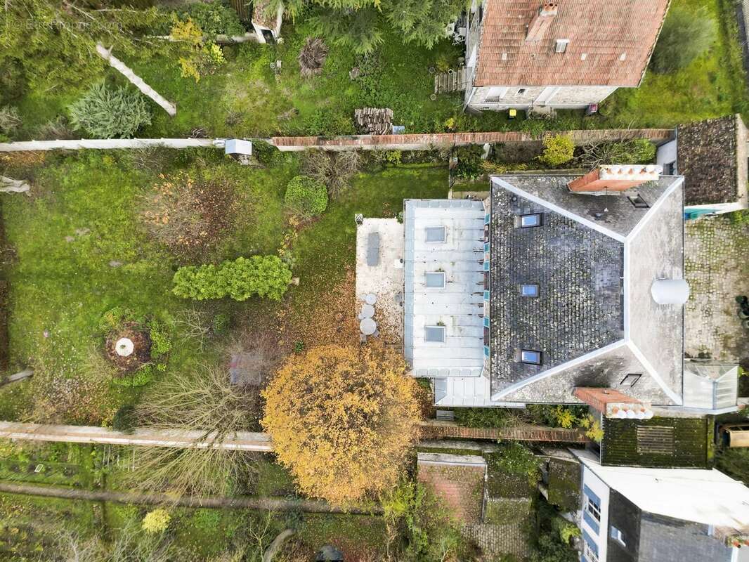 Maison à LA FERTE-ALAIS