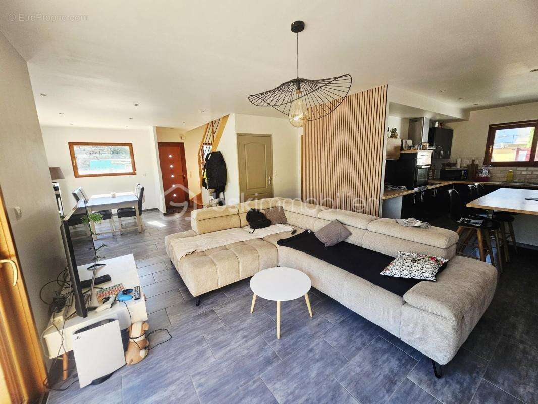 Maison contemporaine 150 m² – 4 chambres, suite parentale, double garage et grand terrain aux portes de Redon - photo 4