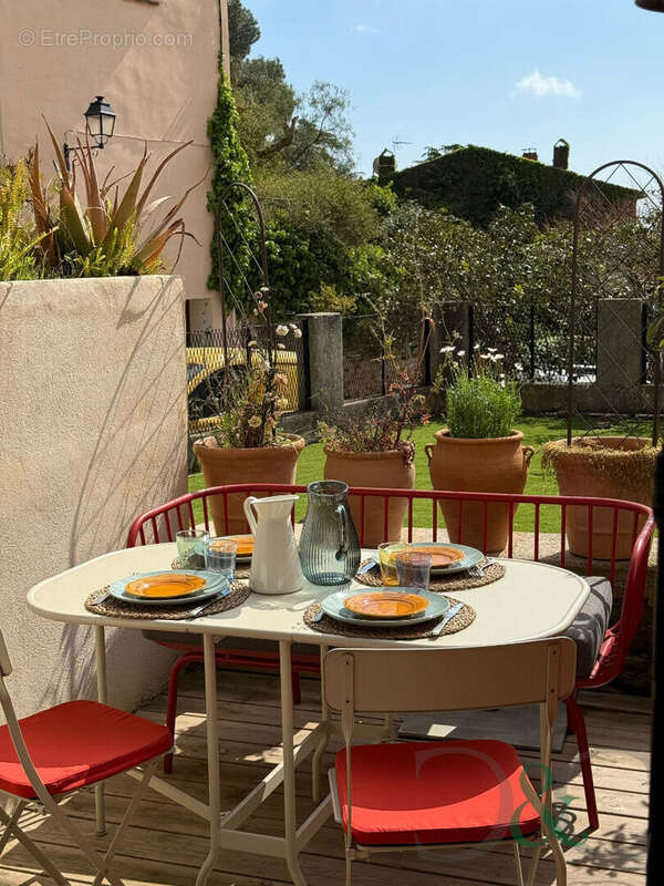 Maison à BORMES-LES-MIMOSAS