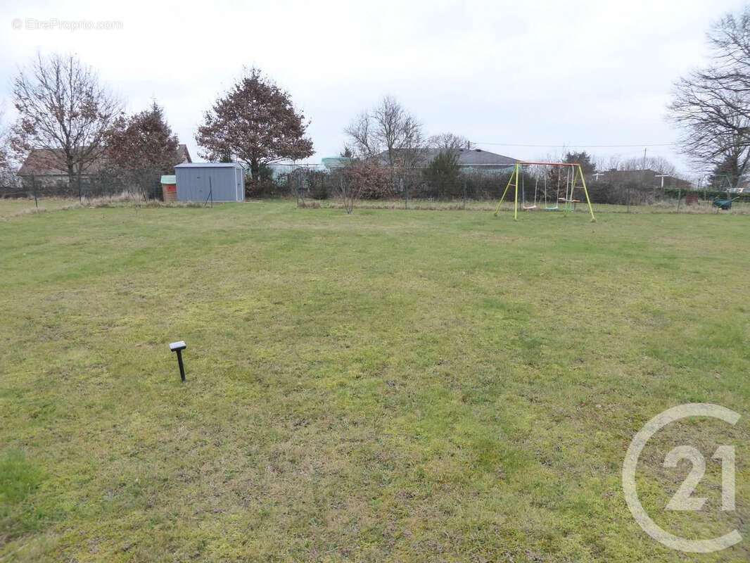 Maison à SAINT-SERNIN-DU-BOIS