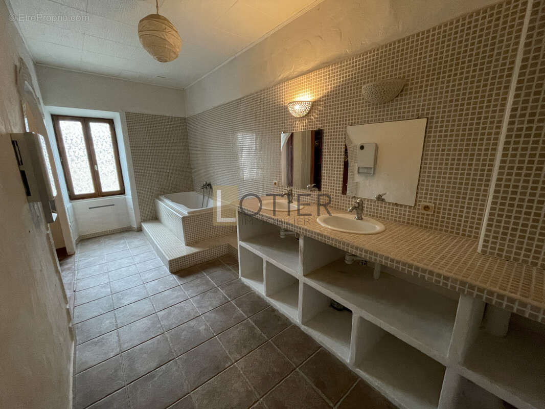 Maison à CAPENDU