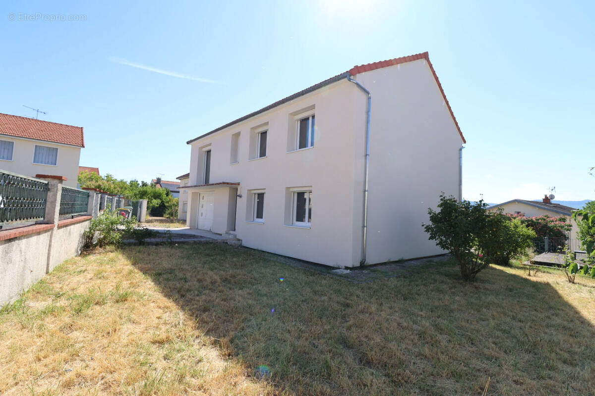 Maison à LE CENDRE