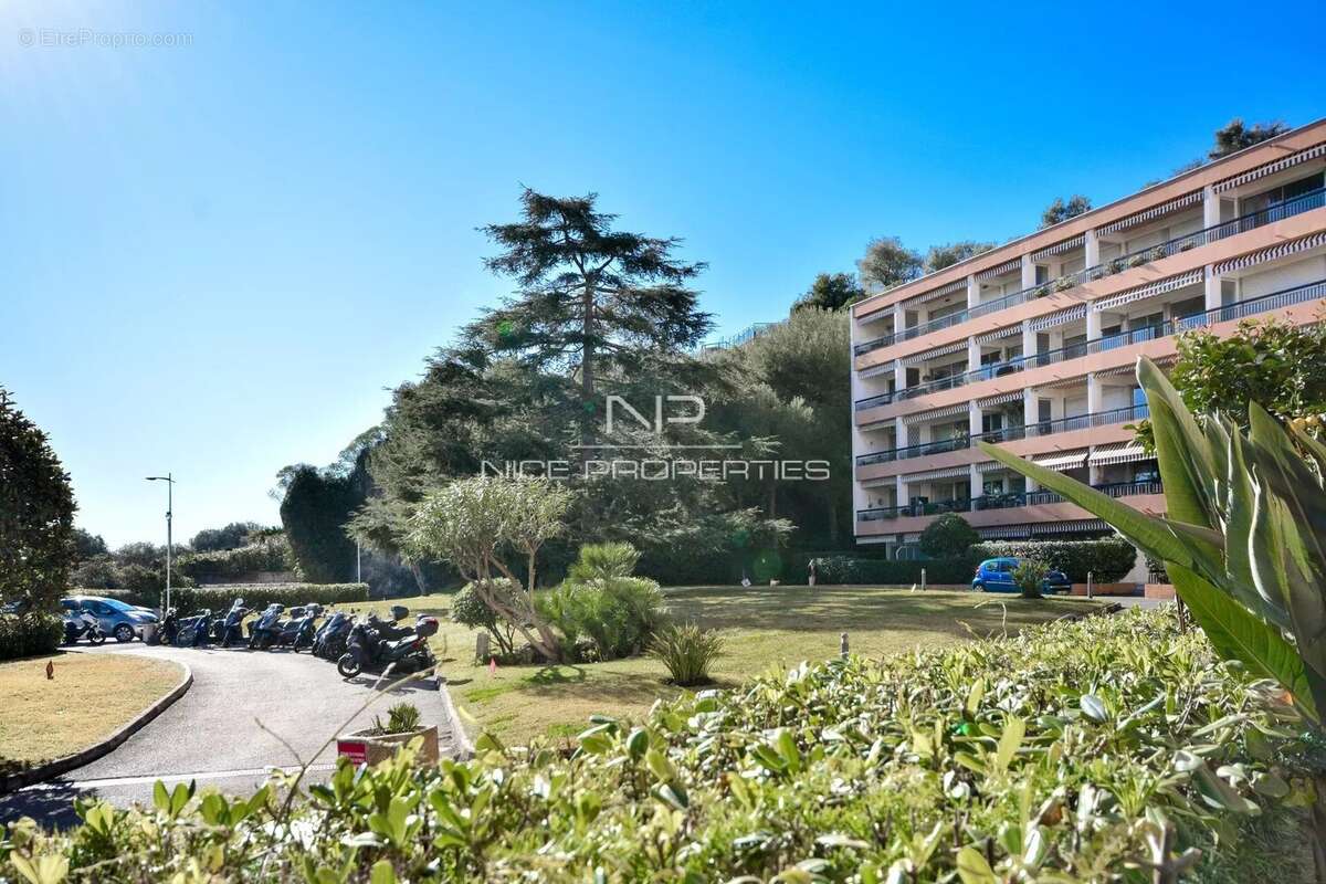 Appartement à ROQUEBRUNE-CAP-MARTIN