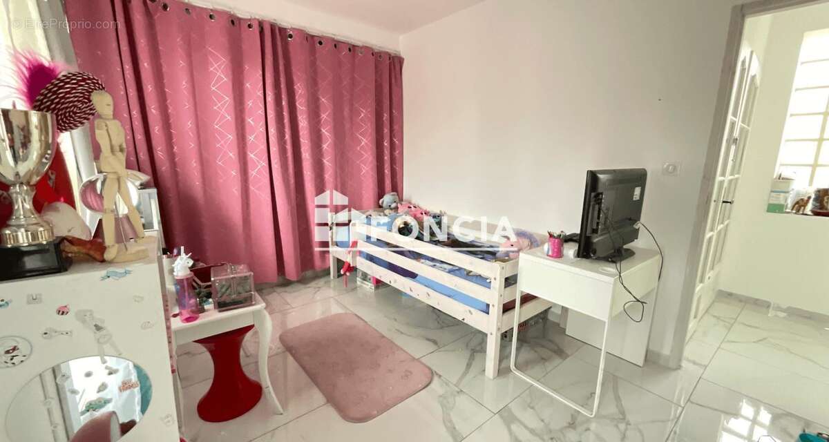 Appartement à LE ROVE