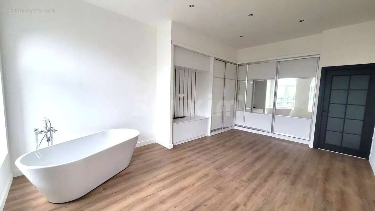 Appartement à LONS-LE-SAUNIER