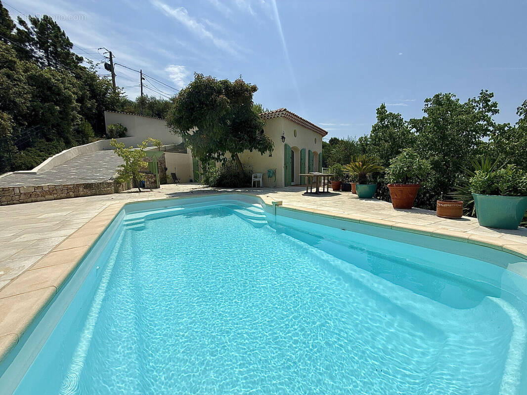 Photo 1 - Maison à CASTAGNIERS