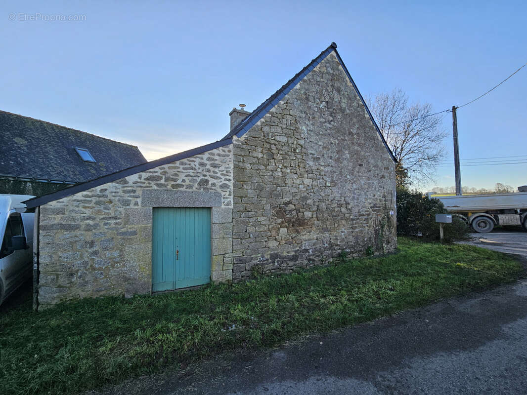Maison à CLEGUEREC