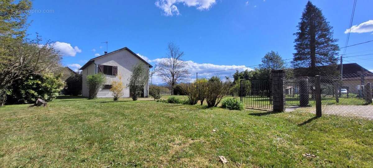 Maison à LES ABRETS