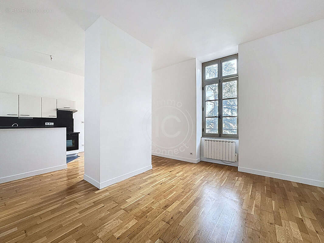 Appartement à SAINTE-FOY-LES-LYON