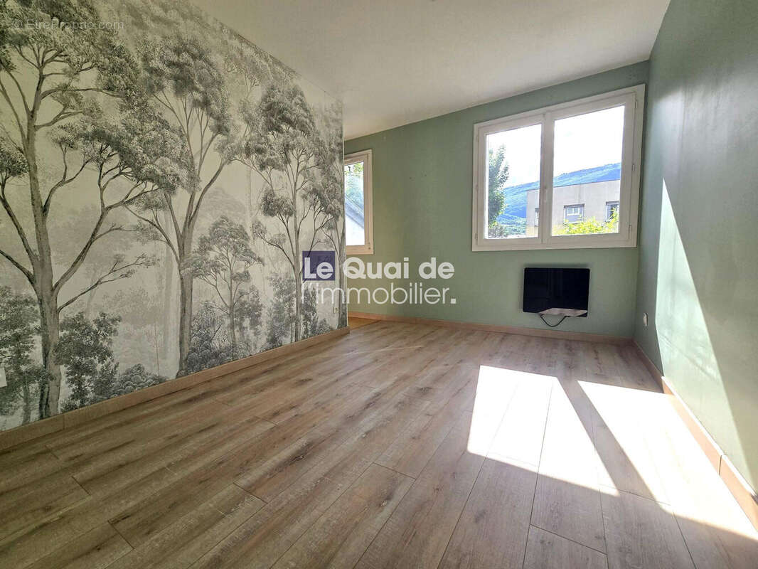 Appartement à FONTAINE