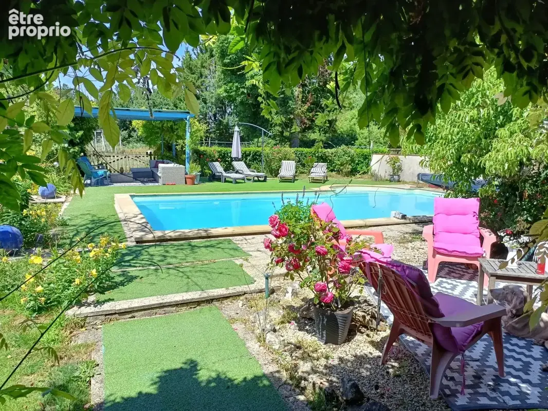 Charmante propriété équestre avec carrière en sable, granges, piscine et plus de 4 hectares de terrain - photo 20