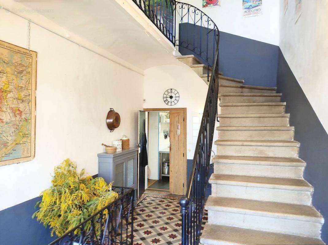 Maison à MOLIERES-SUR-CEZE