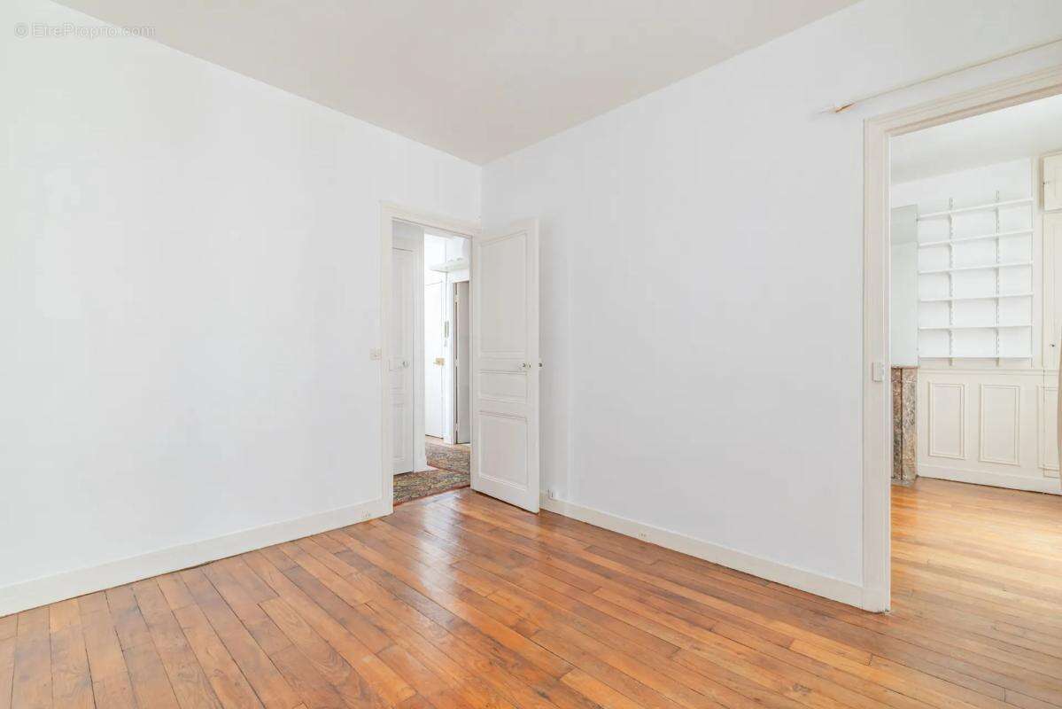 Appartement à PARIS-19E