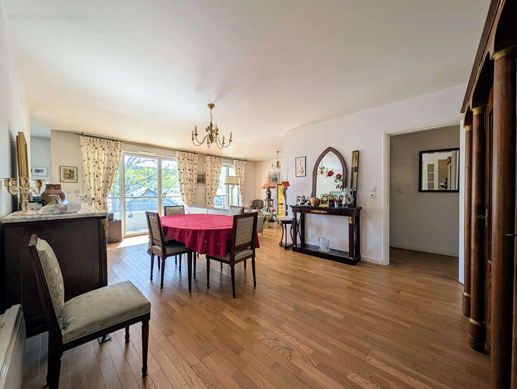 Appartement à MAISONS-LAFFITTE