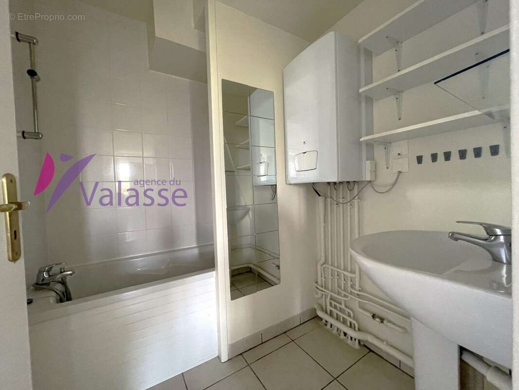 Appartement à GRUCHET-LE-VALASSE