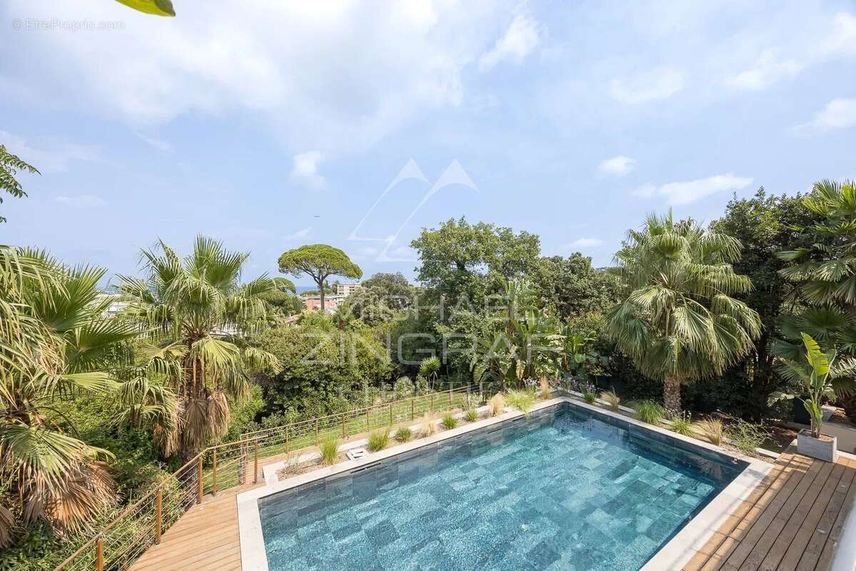 Splendide villa contemporaine rénovée  de 320 m² située dans un domaine privé - photo 14