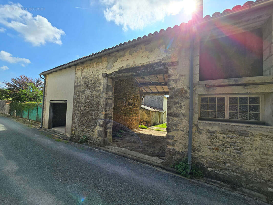 Maison à LOZAY