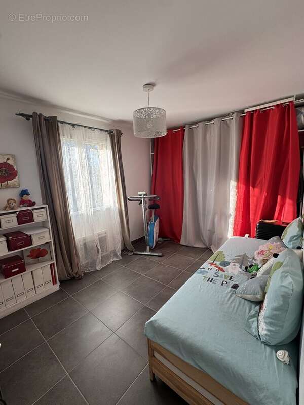 Appartement à CHATEAUNEUF-LES-MARTIGUES