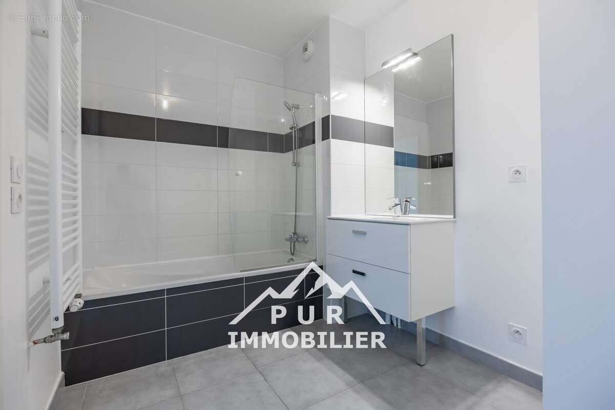 Appartement 43 m² à Annemasse  - photo 9