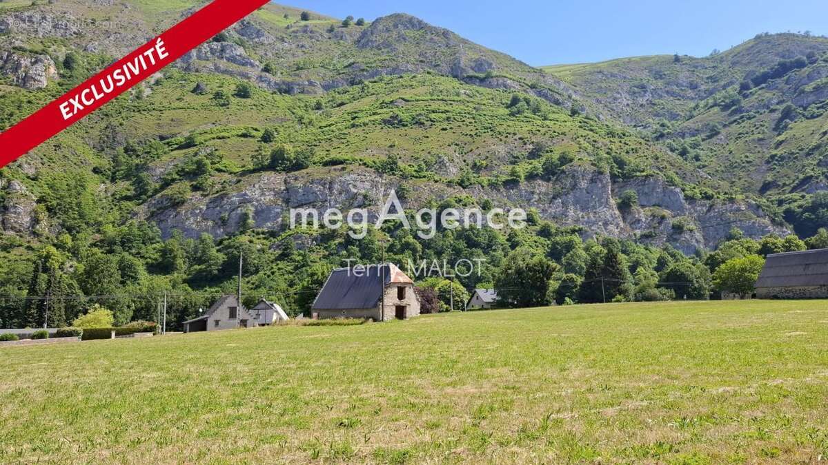 Maison à CAMPAN