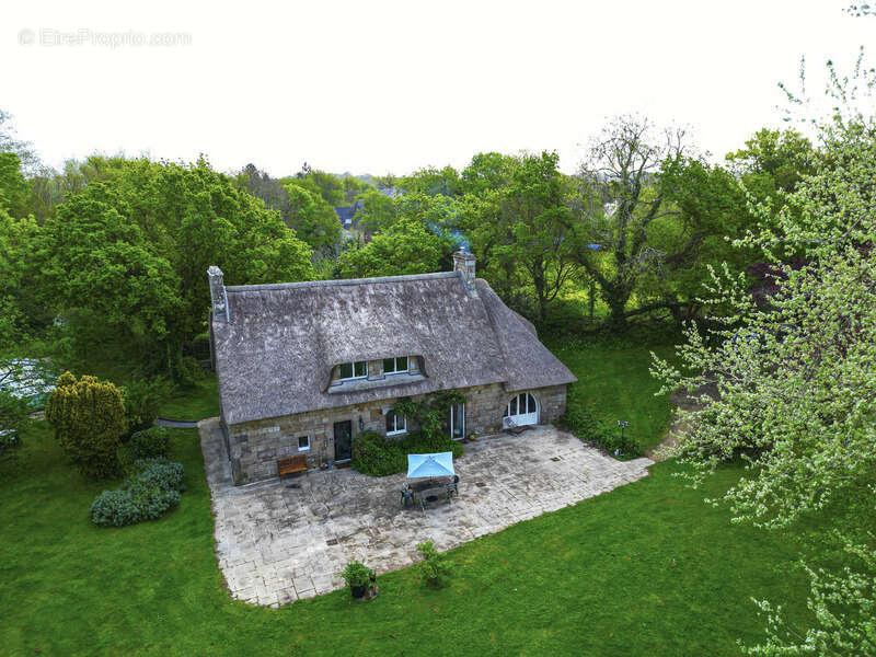 Maison à LOGONNA-DAOULAS