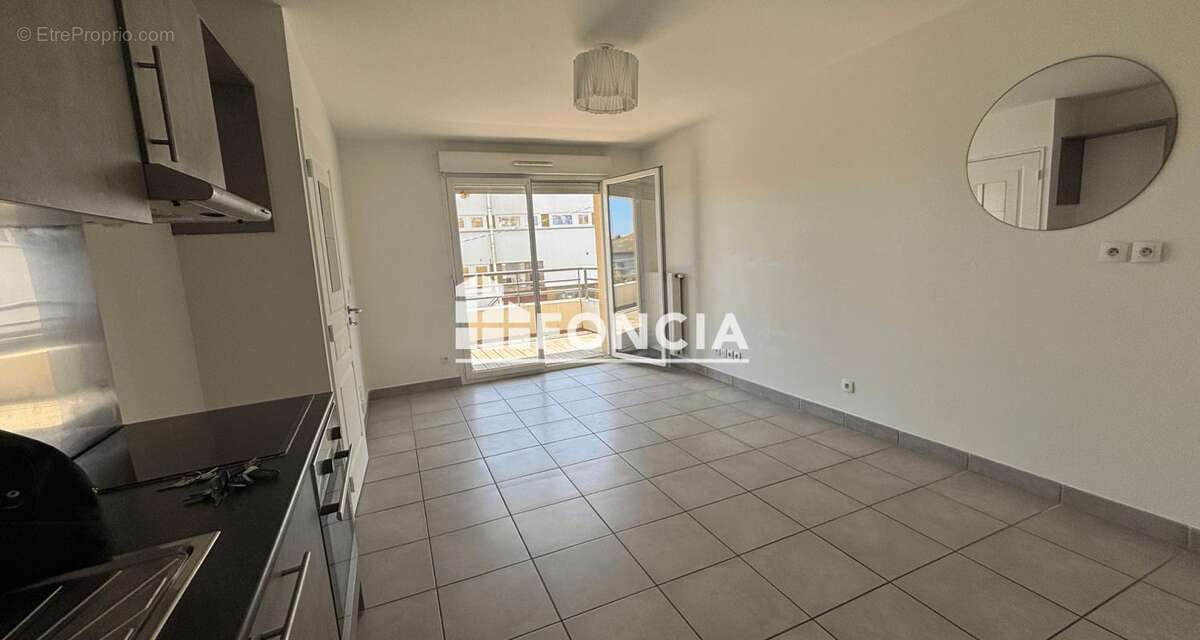 Appartement à DECINES-CHARPIEU