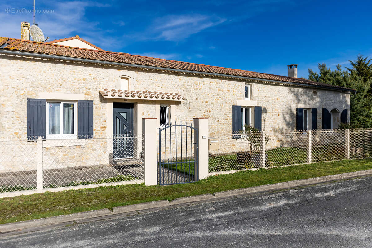 Maison à PRIGNAC-EN-MEDOC