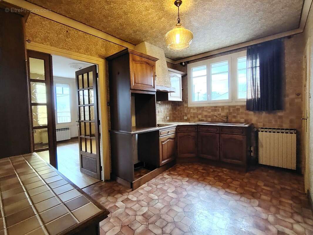 Maison à BUSSIERE-DUNOISE