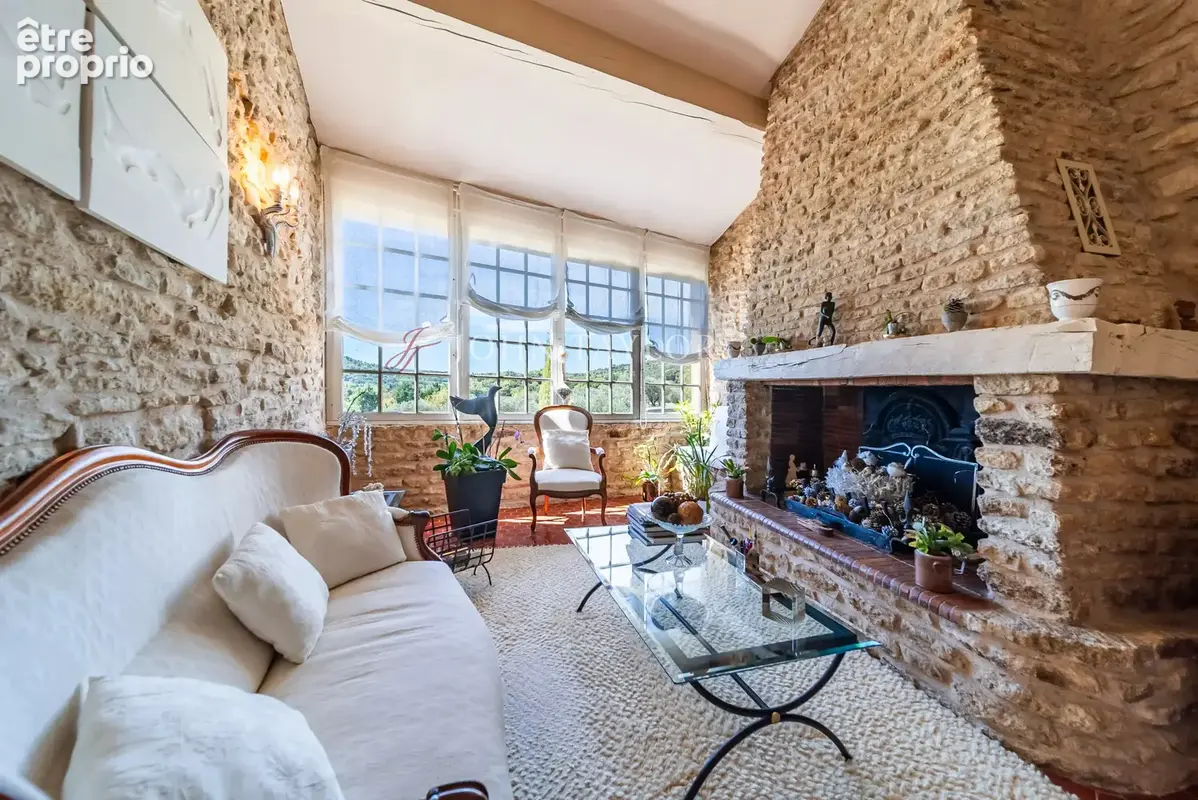 Propriété de prestige en pierre à vendre à Gordes  Vue panoramique sur le Luberon - photo 12