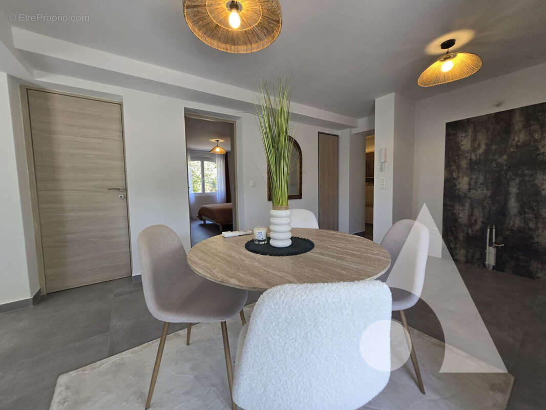 Appartement  T3 - 65.07 m2 - SAINT RAPHAEL - photo 3