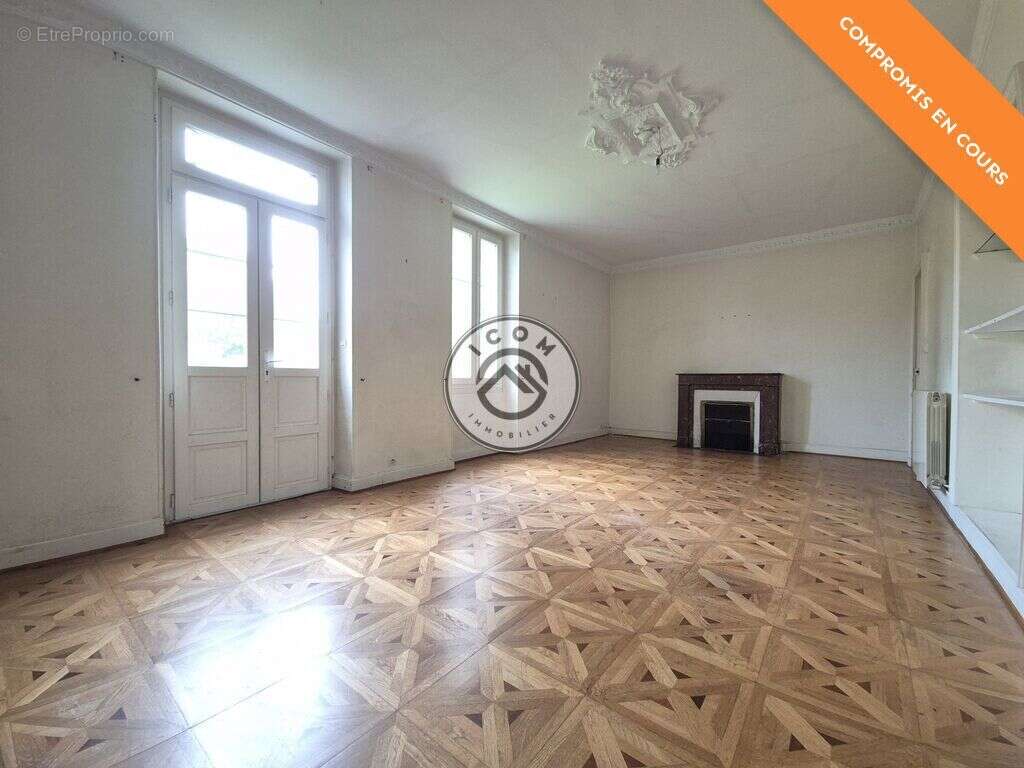 Maison à CAMPAGNE