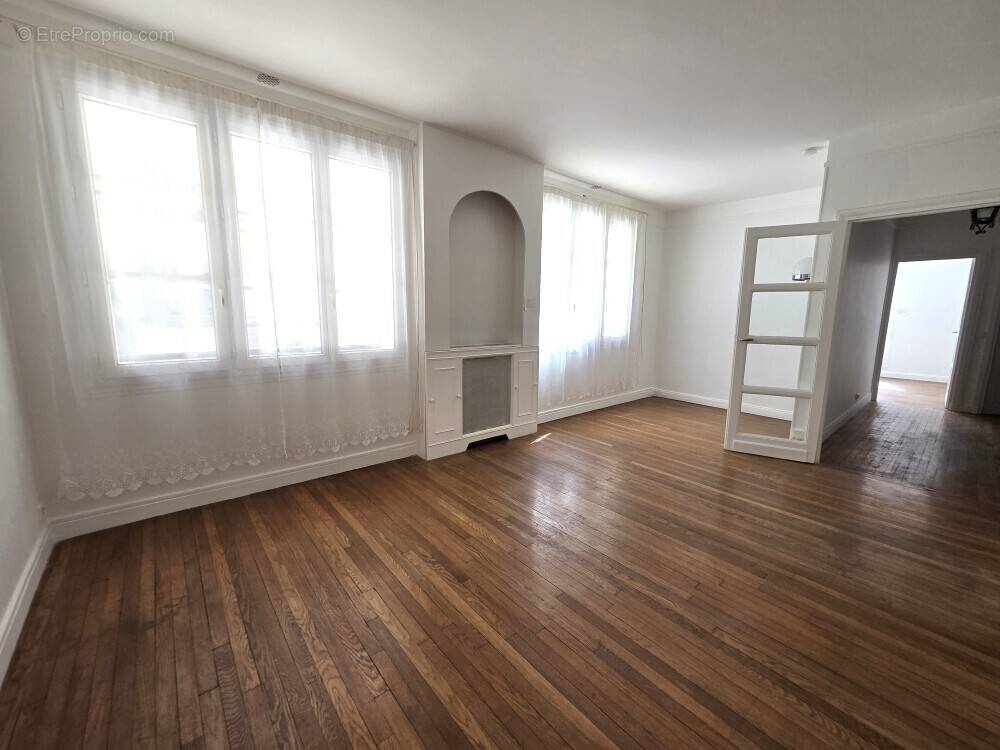 Appartement à ISSY-LES-MOULINEAUX