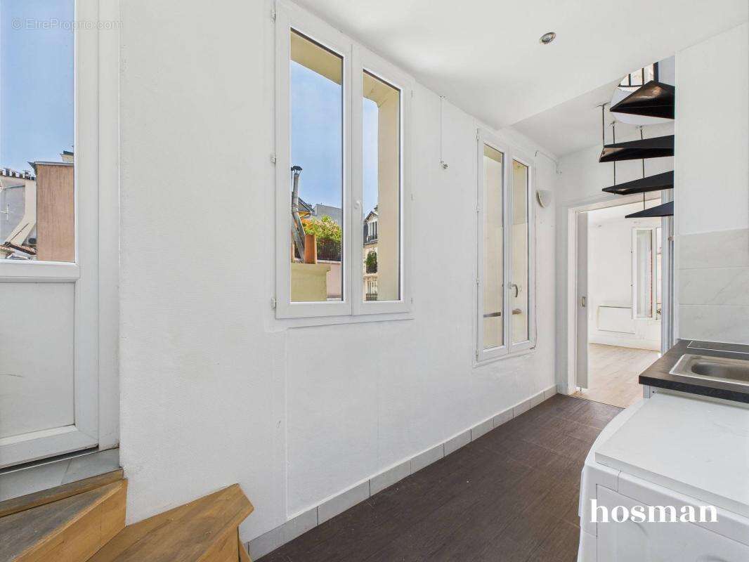 Appartement à PARIS-14E