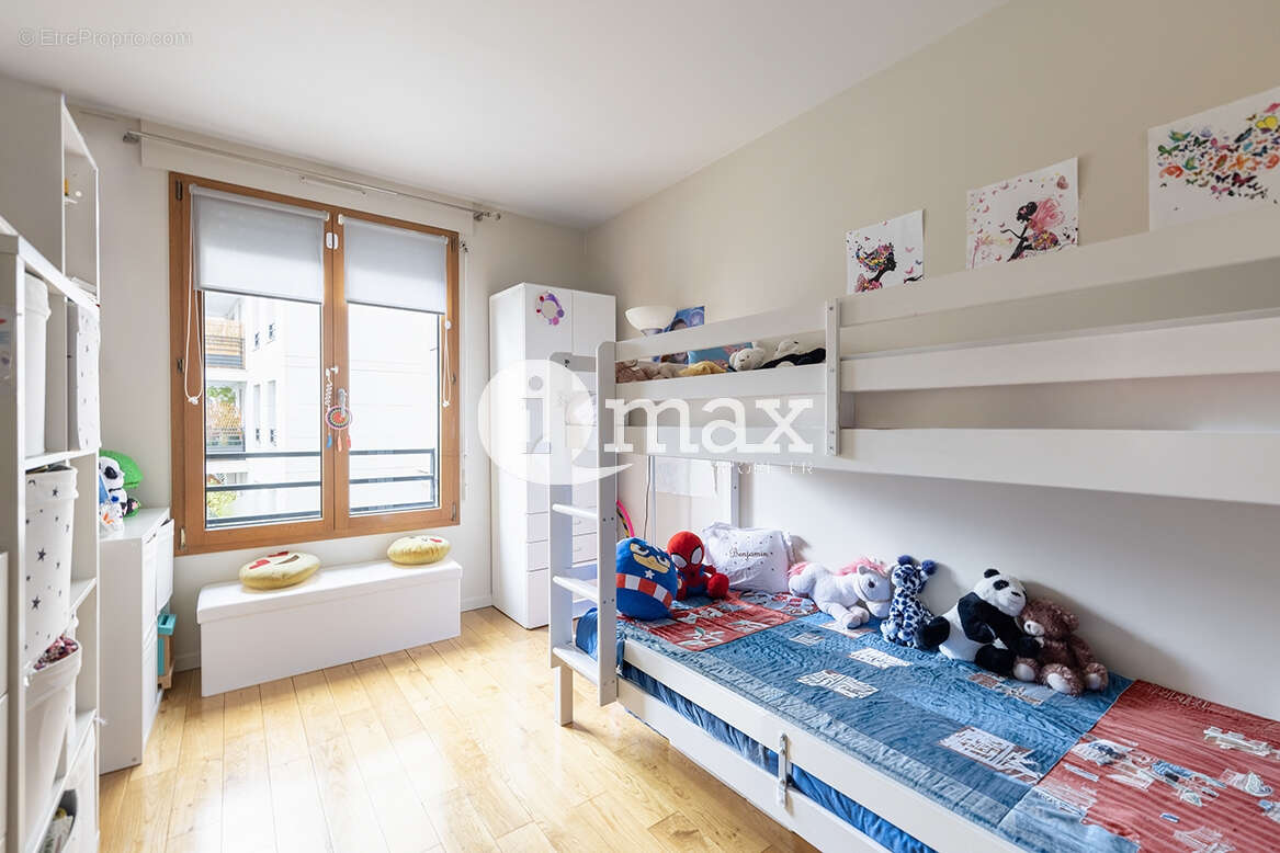 Appartement à LEVALLOIS-PERRET