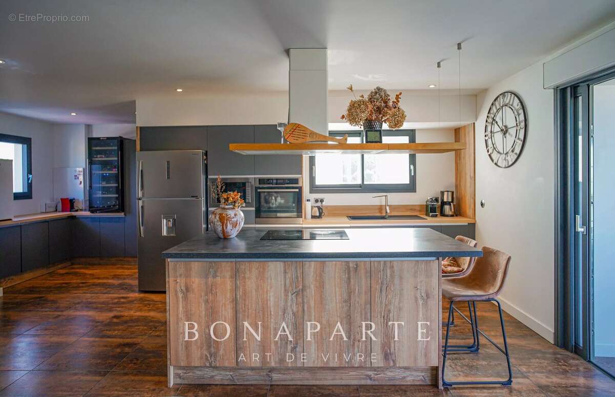 Appartement de 134m² / 3 chambres - vue mer, rhune et trois couronnes - photo 5