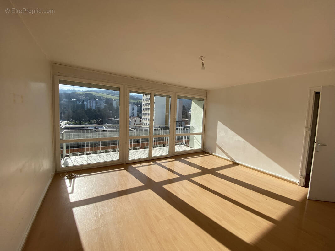 Appartement à SAINT-ETIENNE