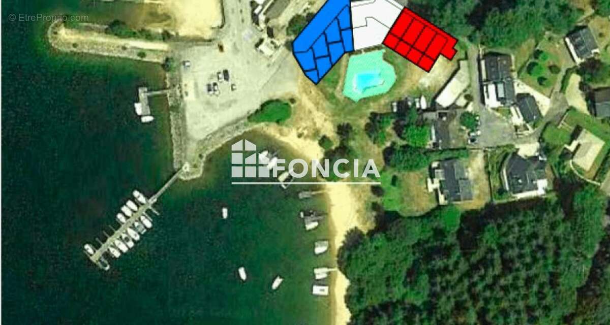 Appartement à SALLES-CURAN