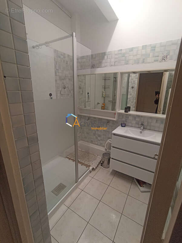 Salle d&#039;eau - Appartement à ROYAN