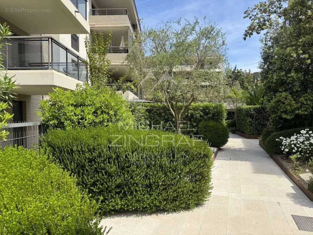 Appartement à SAINT-TROPEZ