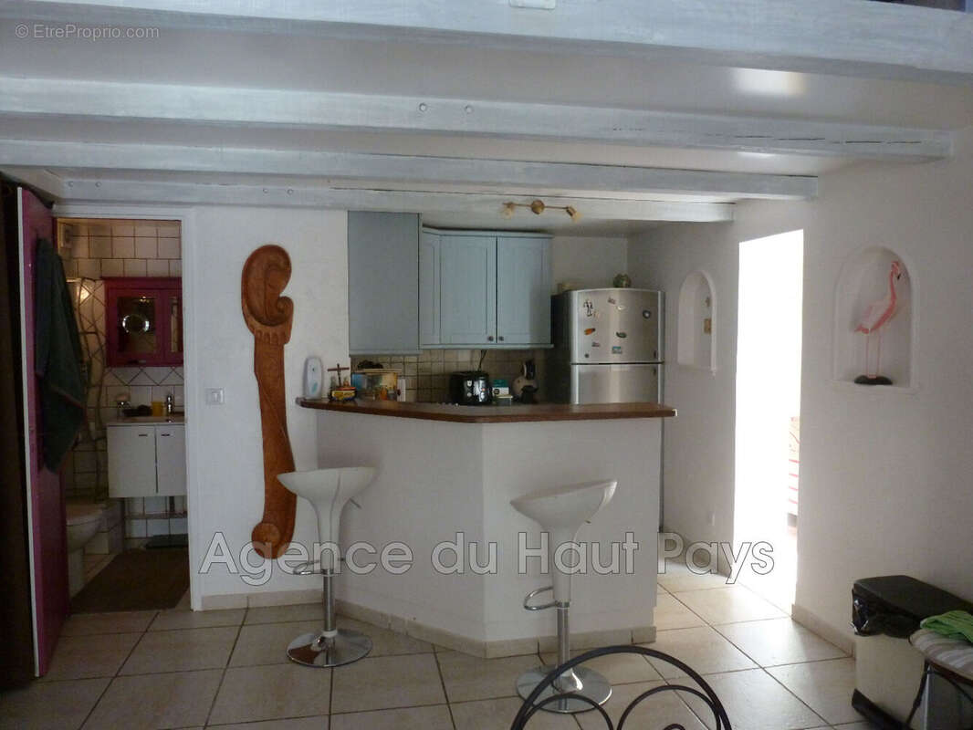 Maison à SAINT-CEZAIRE-SUR-SIAGNE