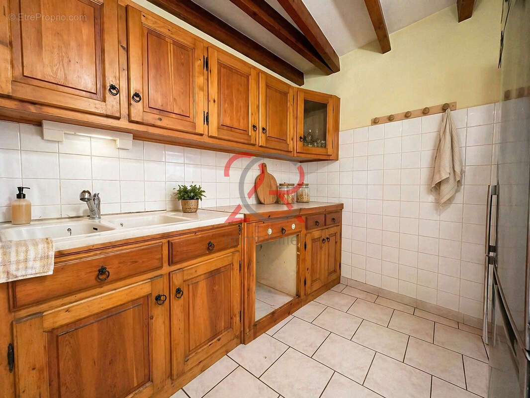 Maison familiale au calme, avec volumes rares et fort potentiel - photo 9