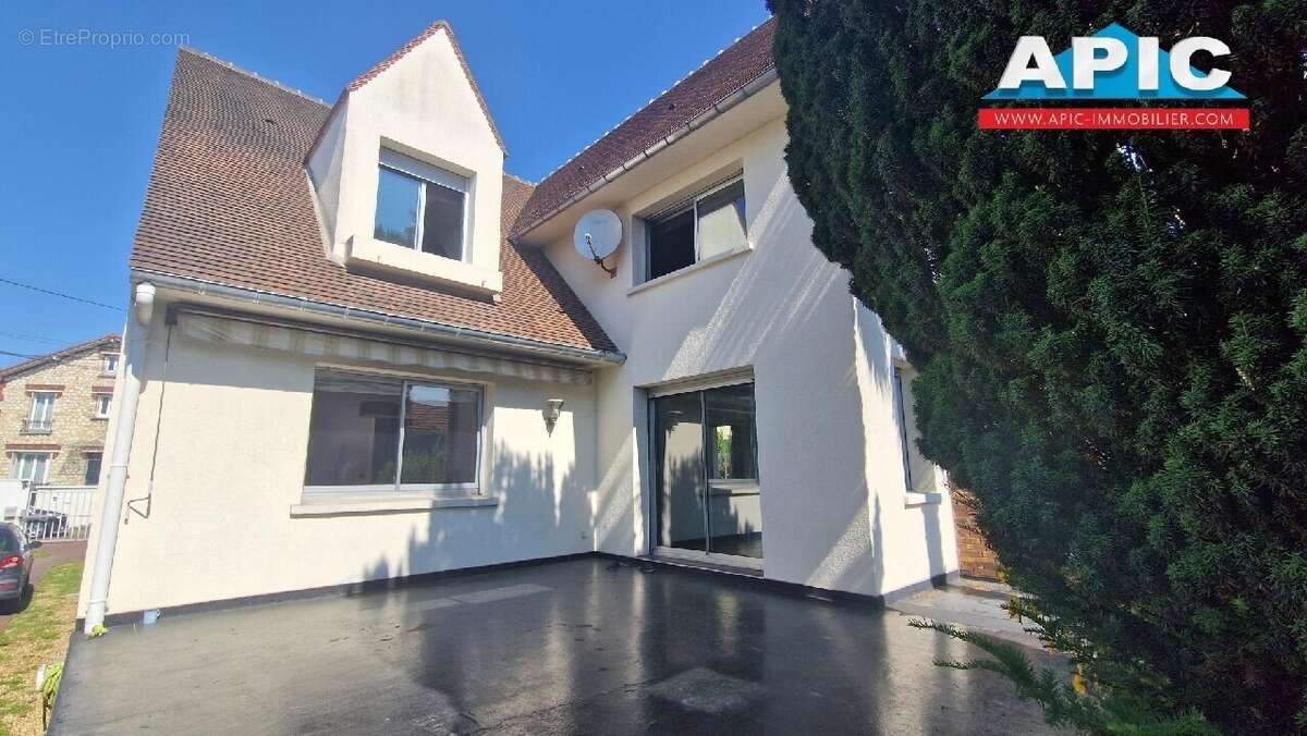 Maison à GROSLAY