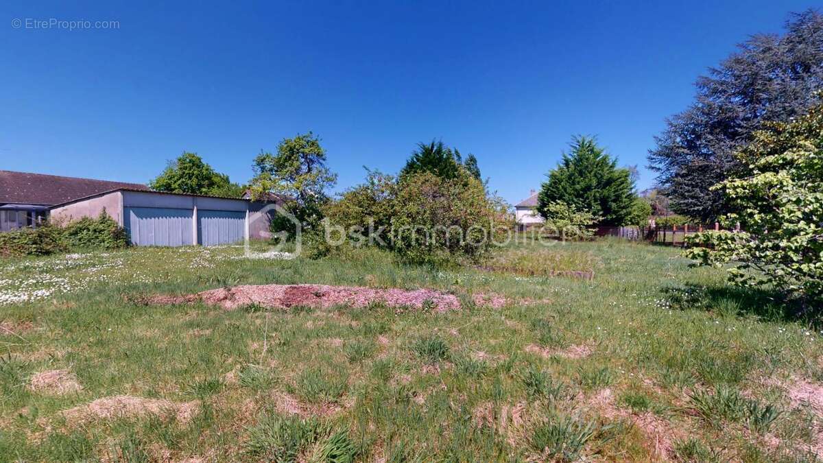 Maison à BELLEGARDE