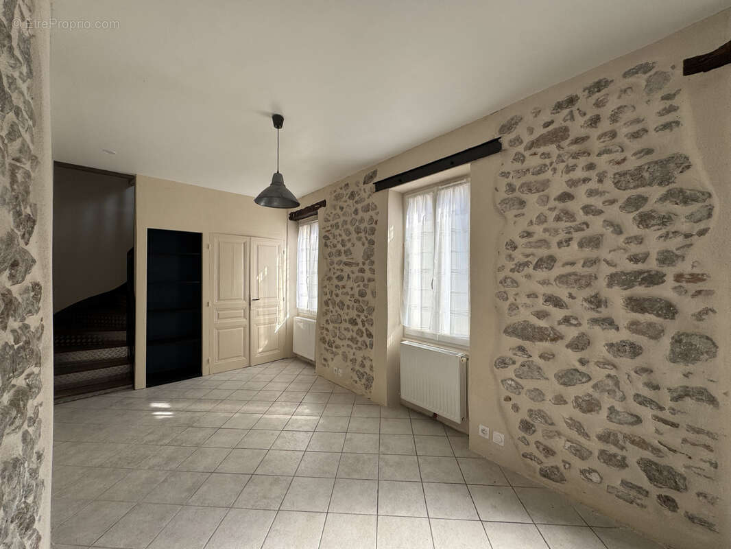 Maison à CONDRIEU