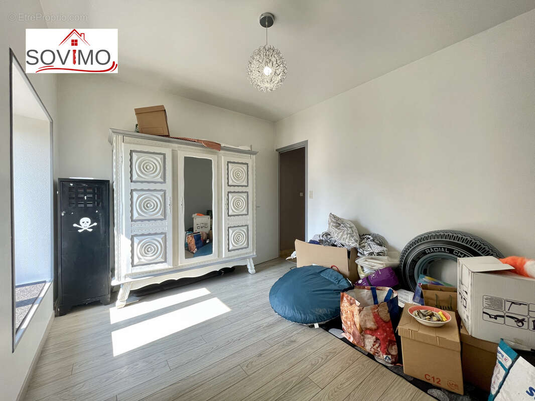 Laissez vous seduire par cette maison de campagne en pierre, nichée sur 3,41 ha en bord de rivière - photo 19