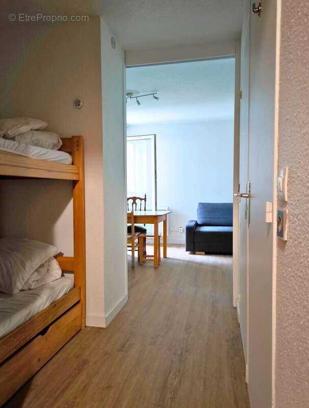 Appartement rénové - Secteur 1800 - photo 7
