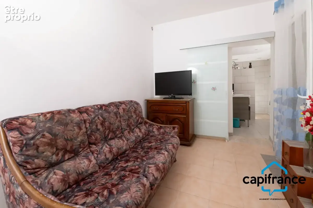 83 Toulon 4 chemins/le Baou, Villa 118m2 ( et plus de 35  m2 buanderie, annexe) vue mer calme 6 pieces 1053 m2 - photo 13